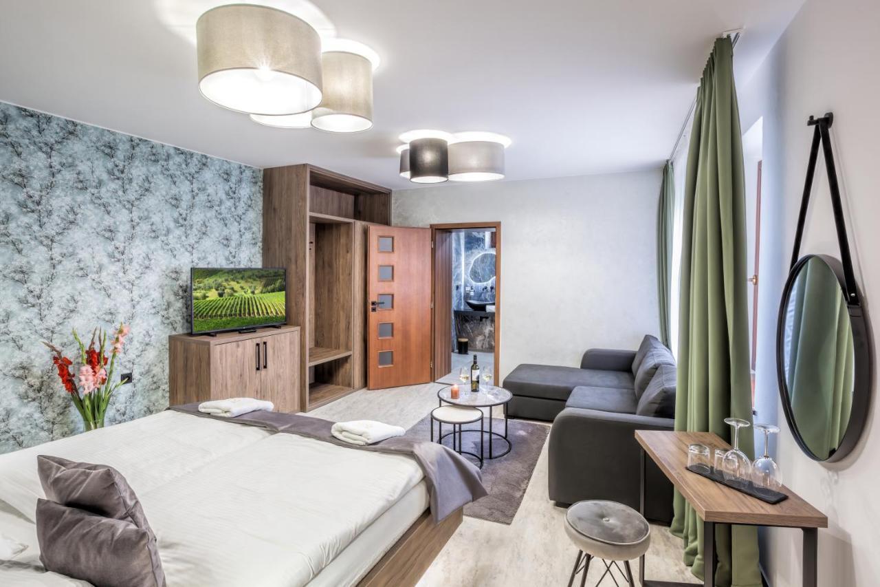 Hotel Beta Bzenec Exterior photo